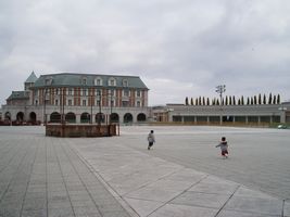 �����L��