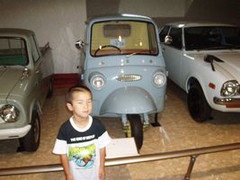 �R��