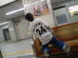 �A�H